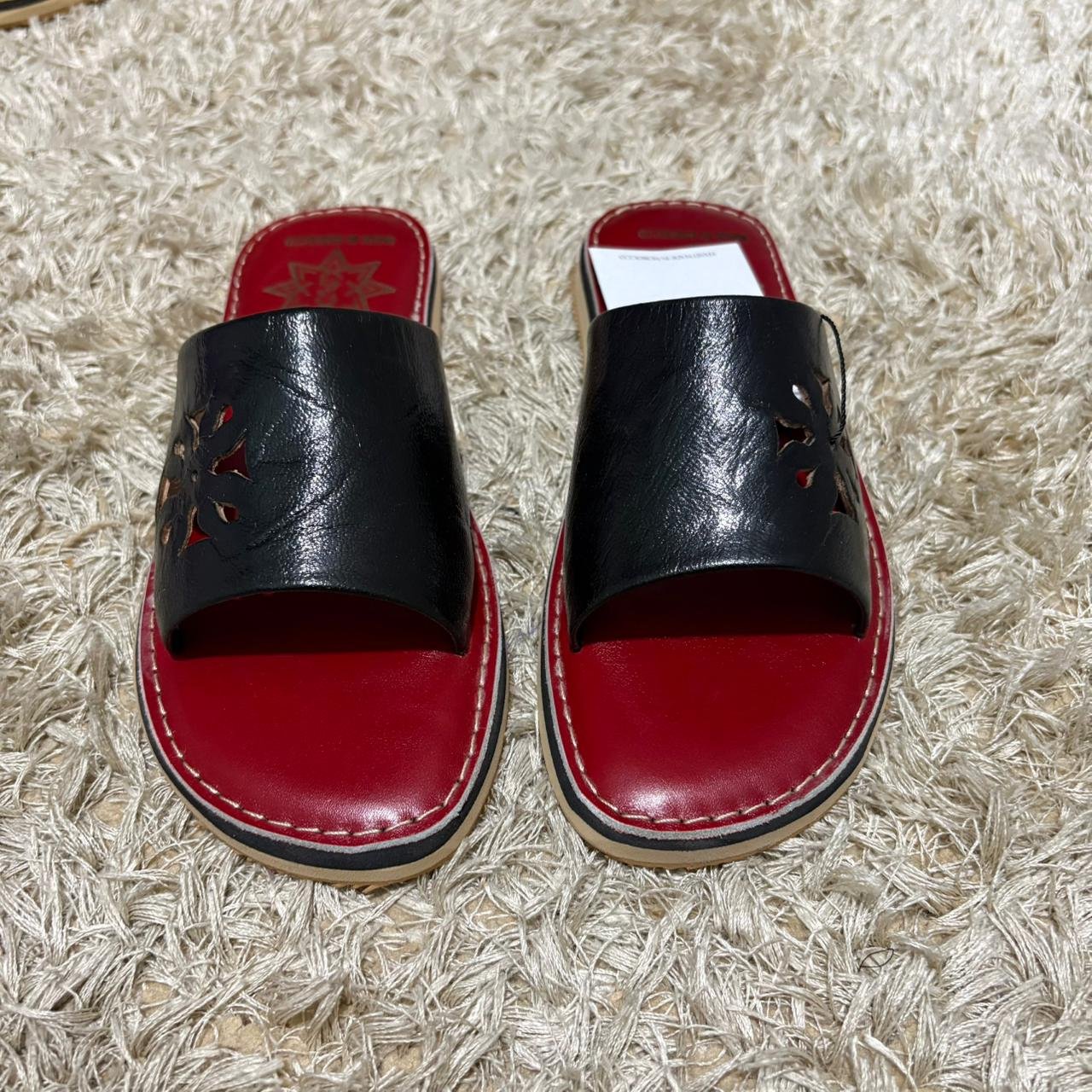 SANDALE BANDE NOIRXROUGE – Image 2