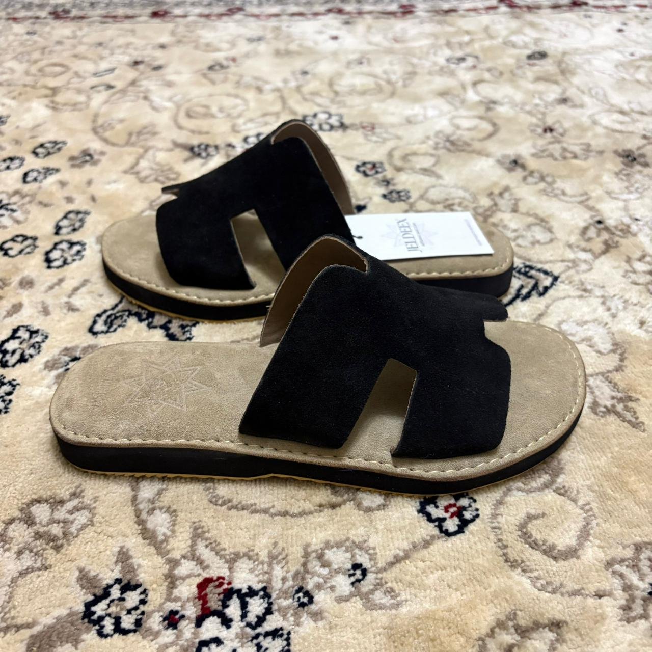 SANDALE H BEIGE X NOIR DAIM